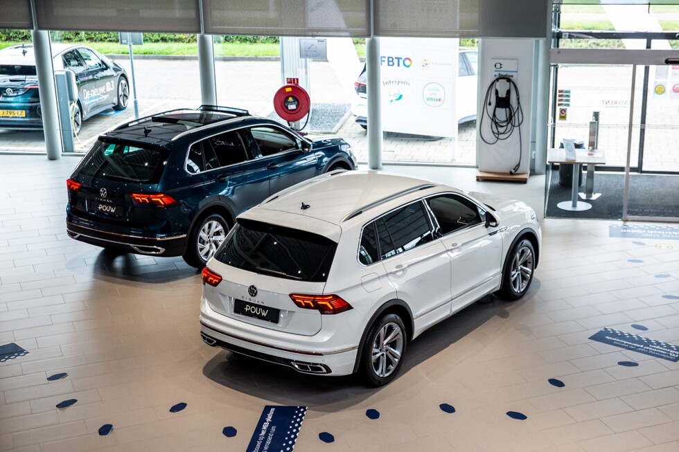 Volkswagen Tiguan showroom  (12)