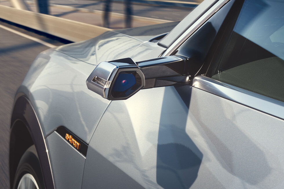 Audi e-tron 2020 (11)