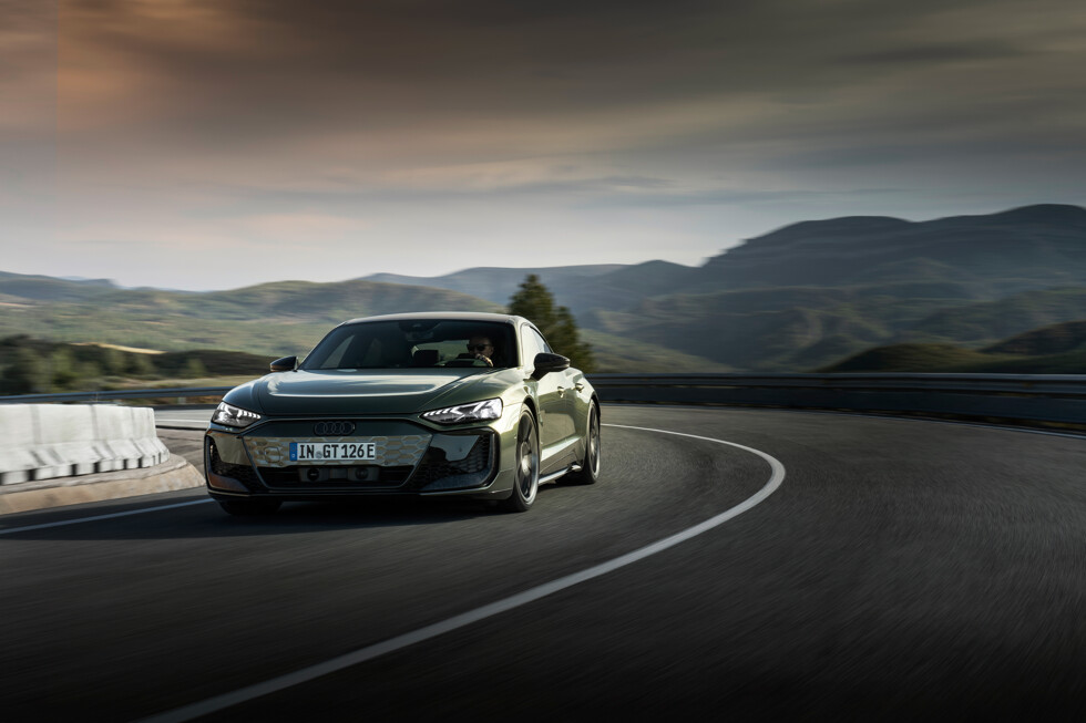 Audi RS e-tron GT Performance 2024 (1)