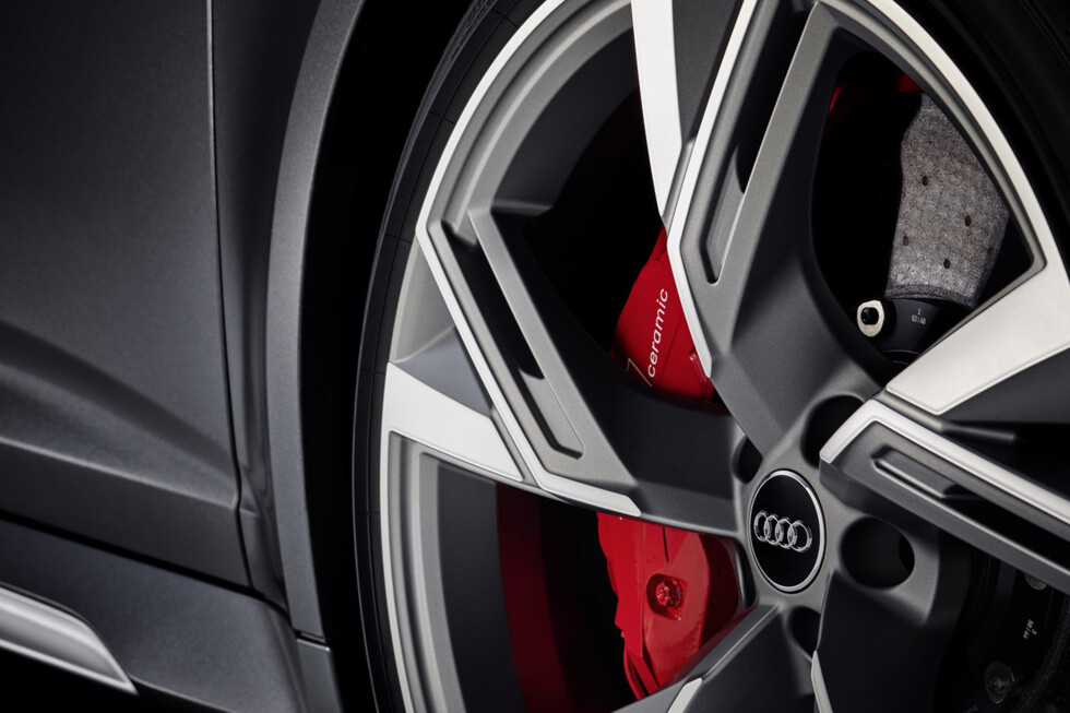 092019 Audi RS6 Avant-09.jpg