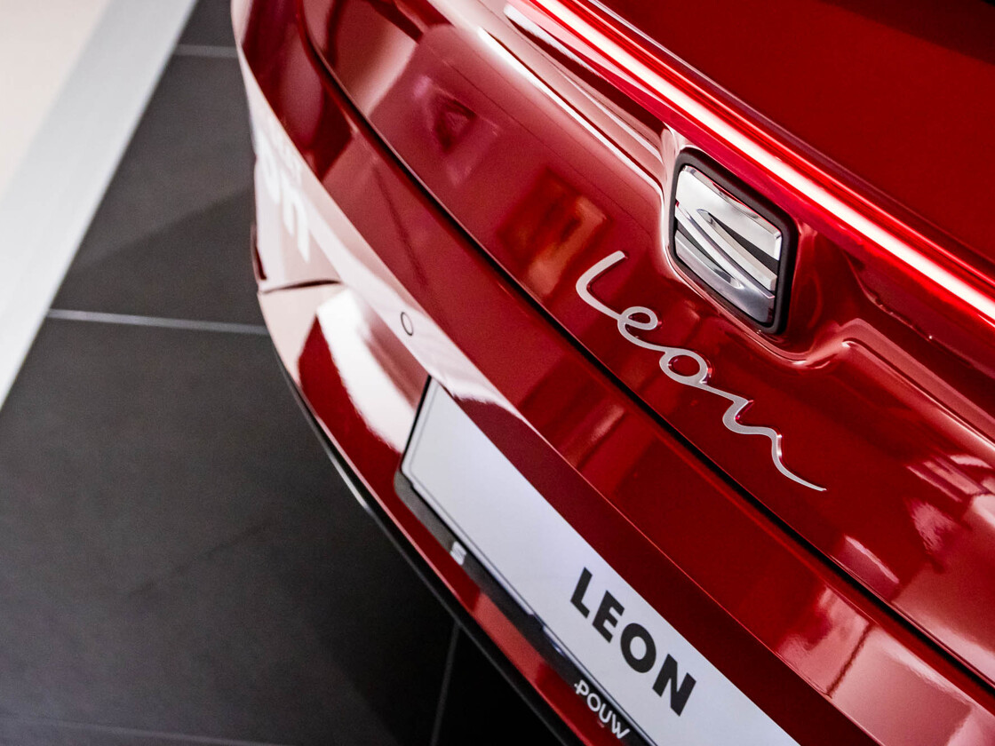 SEAT Leon 2020 showroom (6)