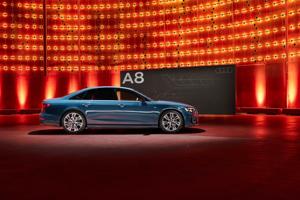 Audi A8 2022 new (7)