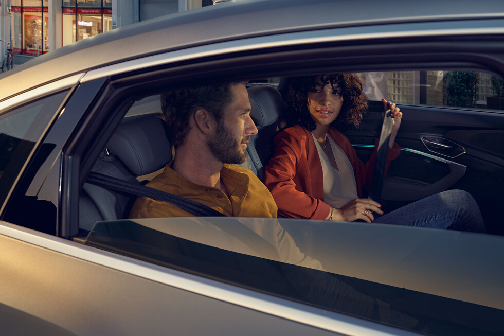 Audi e-tron 2020 (9)