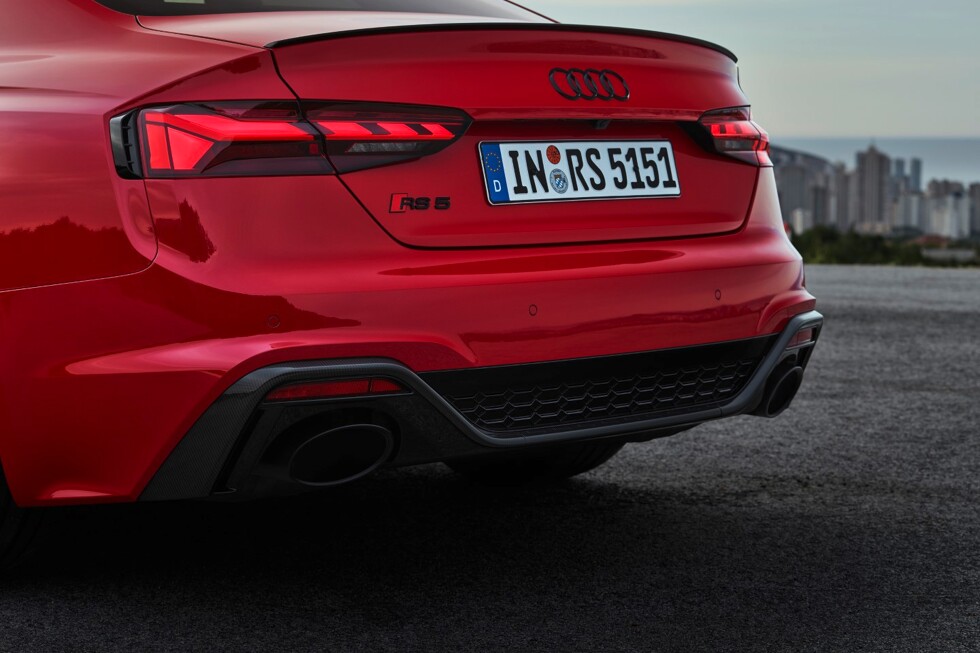 audi-rs5coupe-competitionplus-2022 (10)